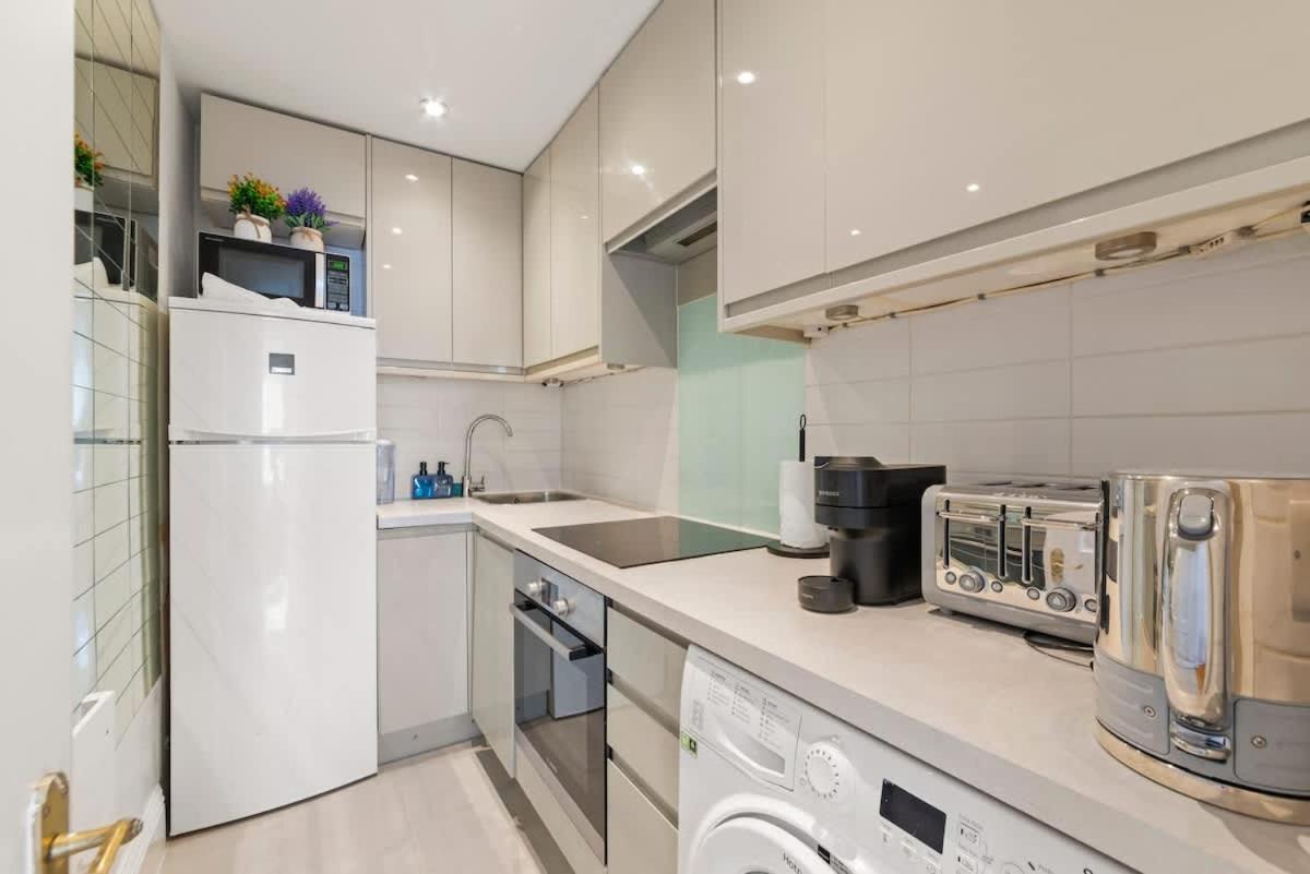 Sg, Classic Knightsbridge Loft Apartment ลอนดอน ภายนอก รูปภาพ